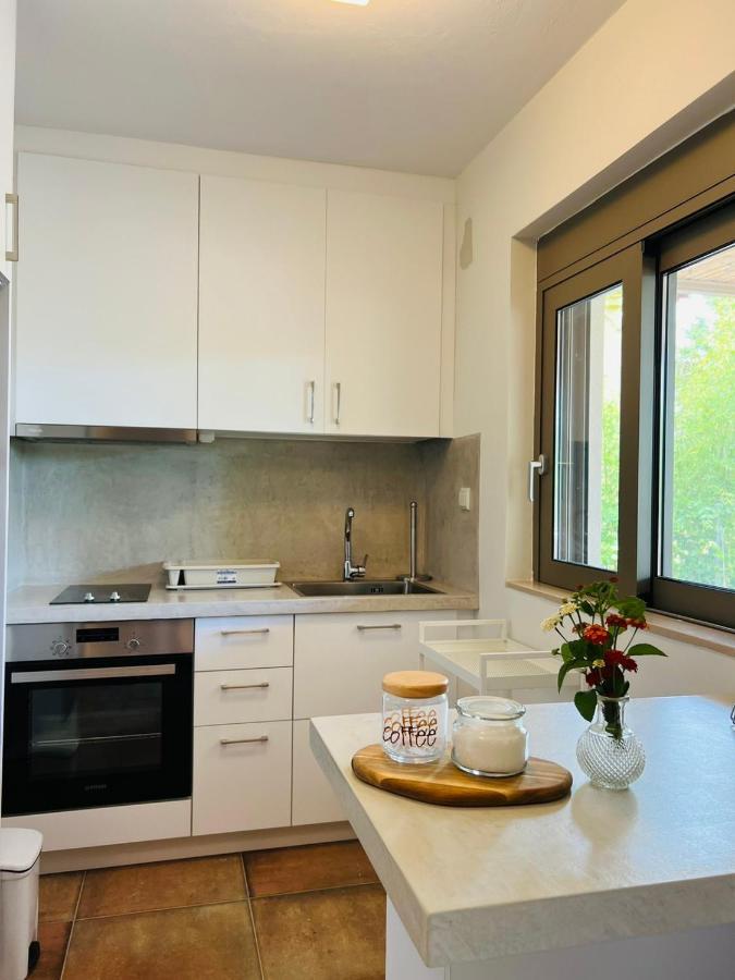 Gargarou Residences Kómboi المظهر الخارجي الصورة