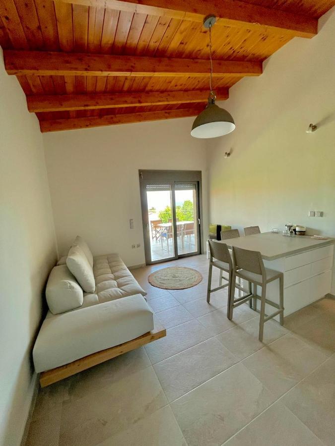 Gargarou Residences Kómboi المظهر الخارجي الصورة
